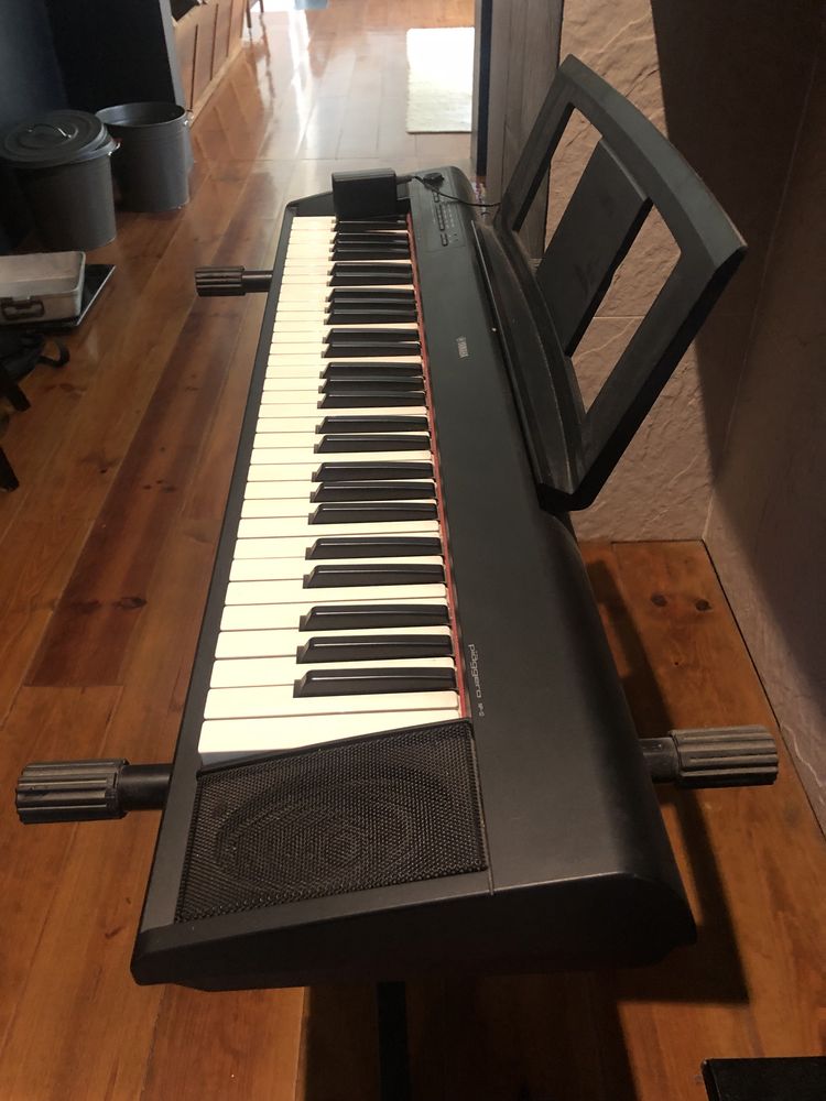 Teclado yamaha NP 12