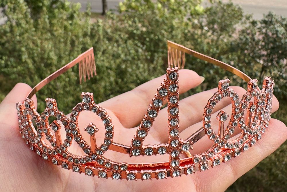 Діадема,тіара,корона з цифрою 4