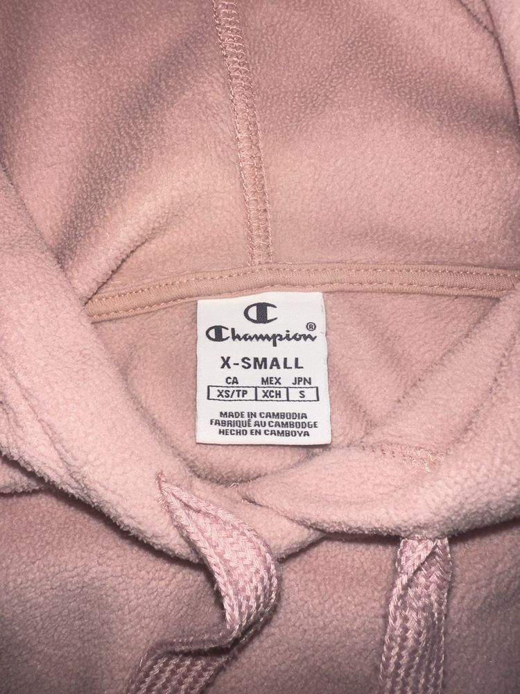 Продам флисовую худи Champion розового цвета