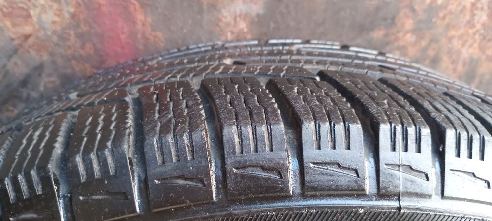 Продам зимову резину