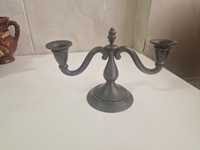 Candelabro de estanio