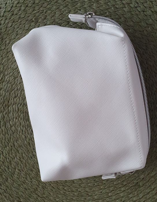 Swarovski kosmetyczka biała w oryginalnym pudełku