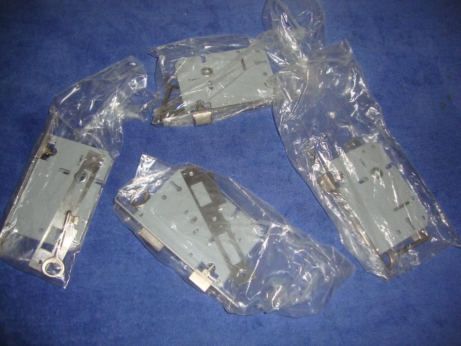 Fechaduras com chave (5 unidades novas)