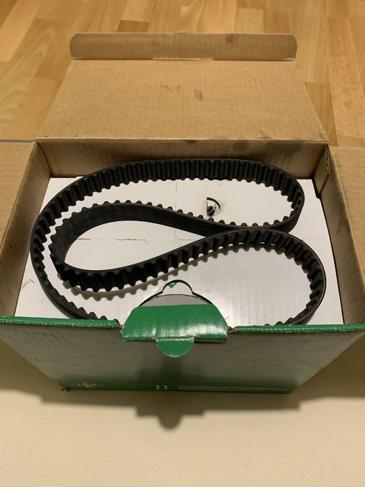 Продам комплект для замены ГРМ на форд Мондео и Фокус 1,4 или 1,6 литр