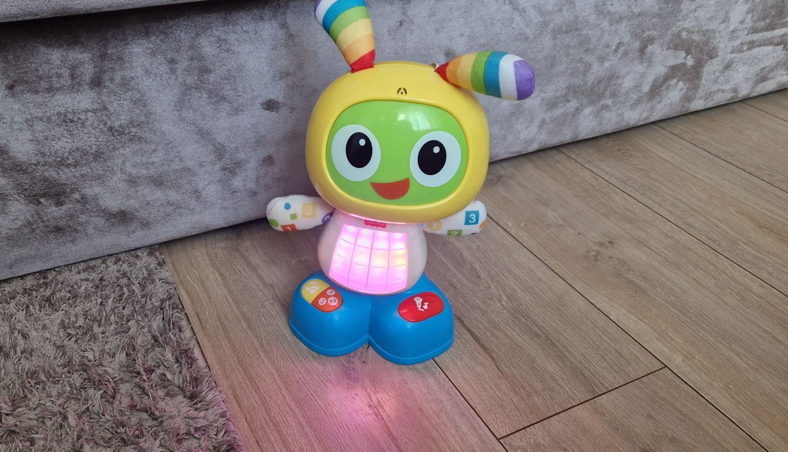 Robot bebo interaktywny.  Fisher price.  Polska wersja.