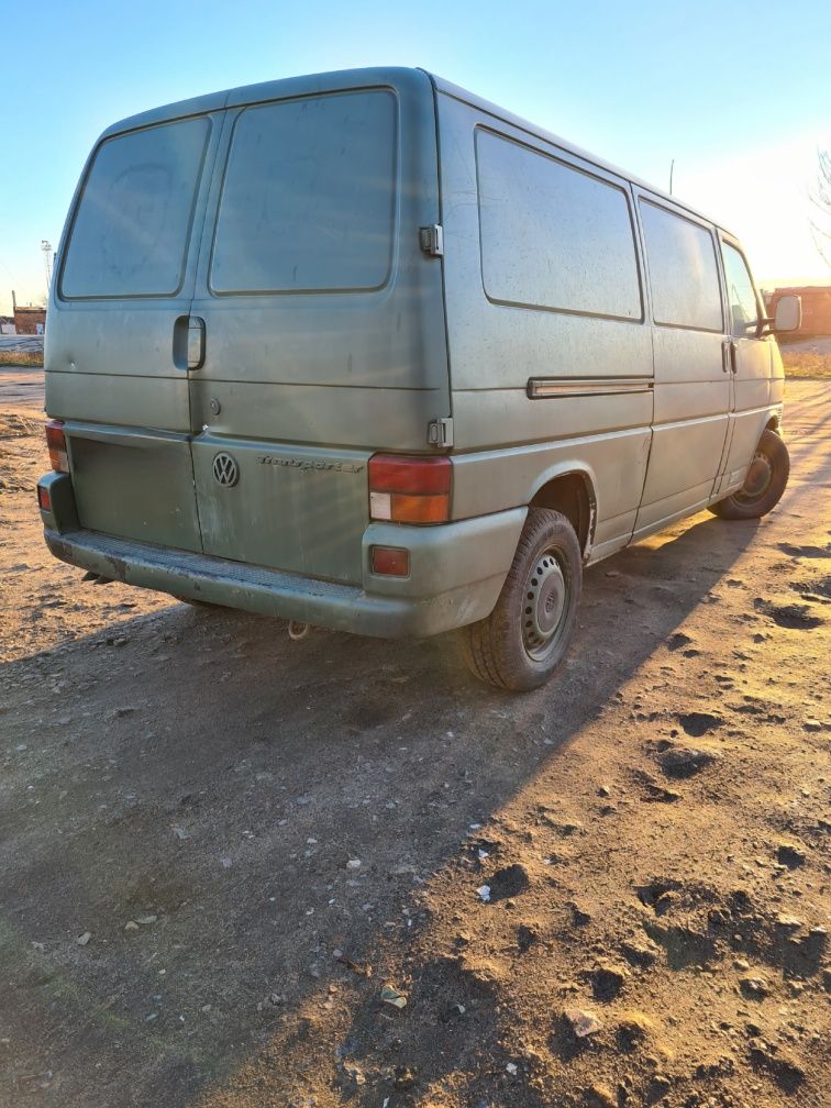 Wolksvagen Transporter броньований