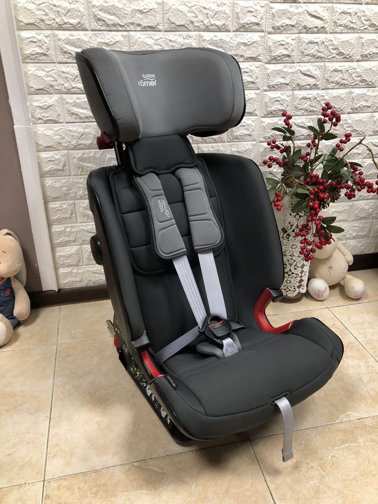 Автокрісло Britax Romer ADVANSAFIX IV R Група 1/2/3 (9-36кг) брітакс