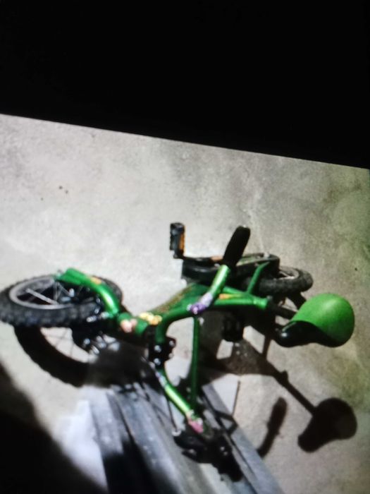 Bicicleta bom estado bem linda bicicleta só precisa  2 câmaras de ar