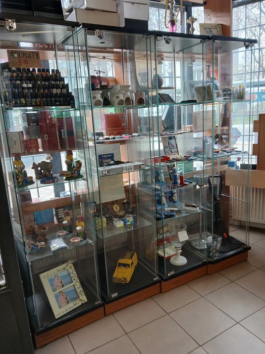 Gabloty szklane ,witryny 4szt kpl