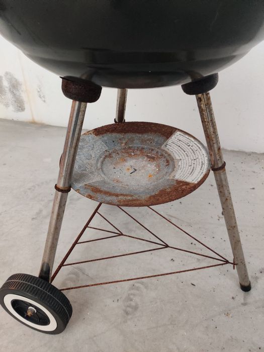 Grelhador a carvão
