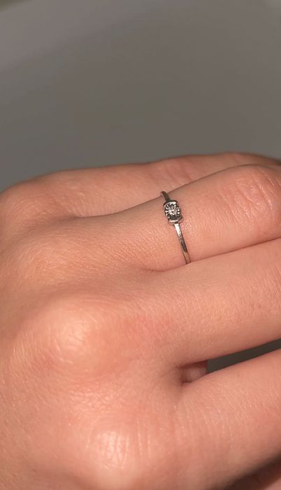 Кільце , біле золото з діамантом