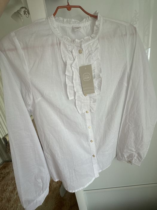 Стильна нова сорочка