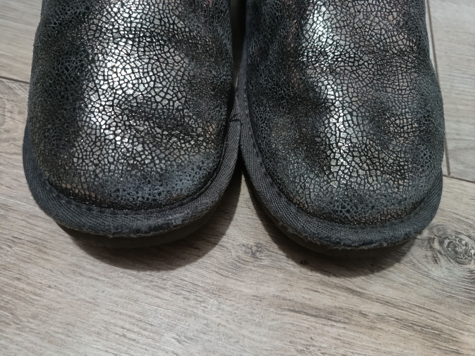 Buty typu Emu r 35