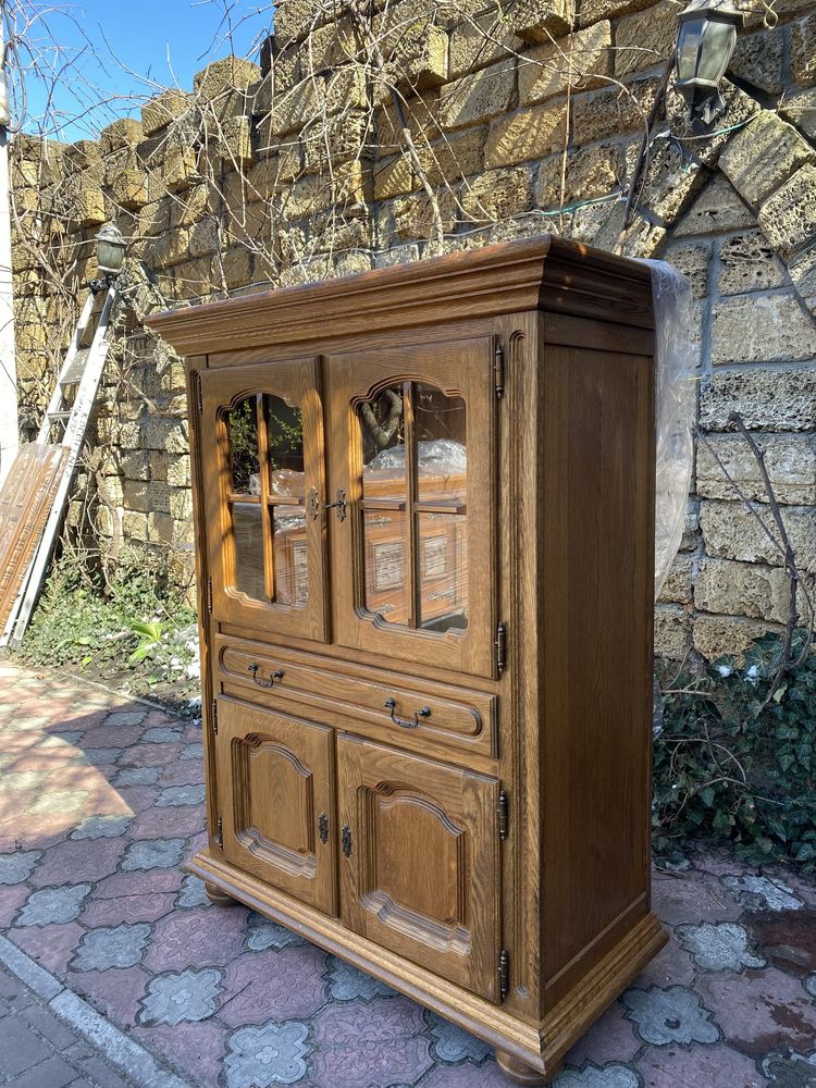 Шкаф буфет компактный со стеклами, дуб, Голландия