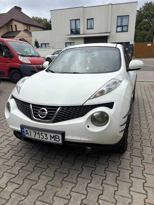 Nissan Juke 1,6 бензин, автомат
