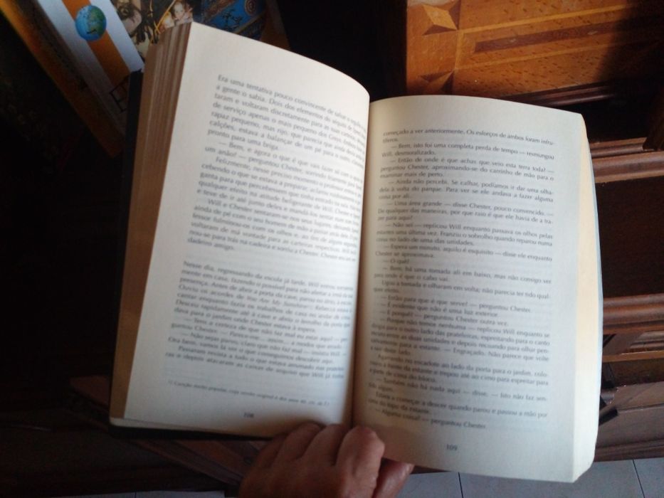 Livro TUNEIS - O segredo da cidade ETERNA