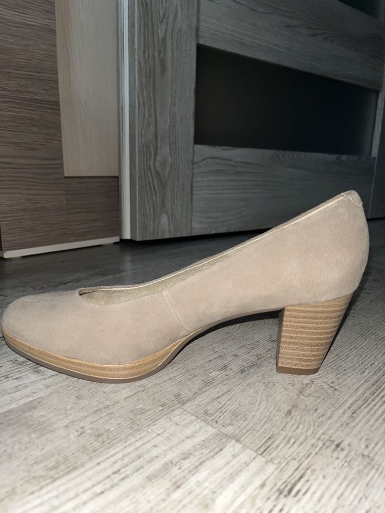 beżowe buty na obcasie, 36