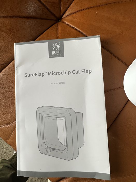 Дверцята для входу котів Sure Petcare з мікрочіпом