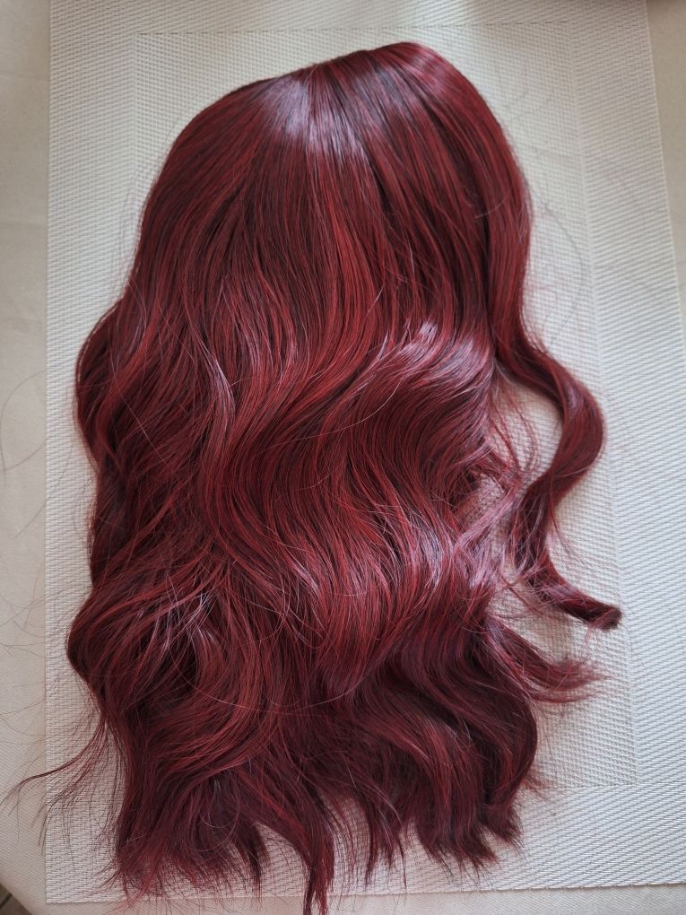 Nowa peruka czerwona damska z grzywką jak naturalna falowana ruda