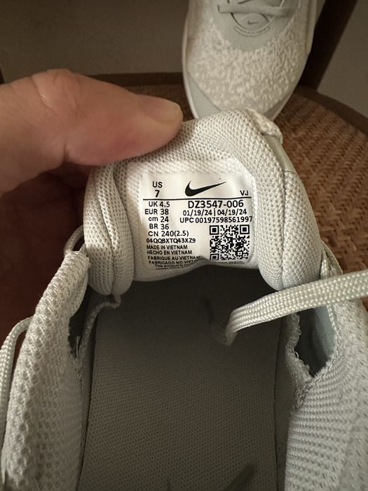 Sapatilhas Nike Versair