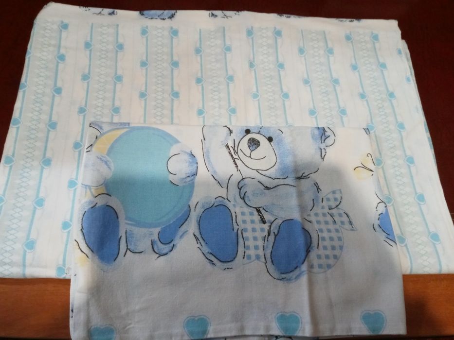 Pościel niemowlęca do łóżeczka niebiesko-biała w misie - 83 x 115 cm