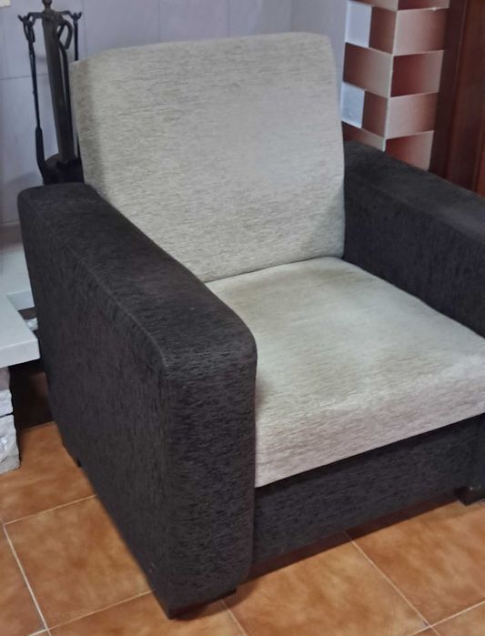 1 Sofa de 3 lugares + 1 Sofa de 1 lugar