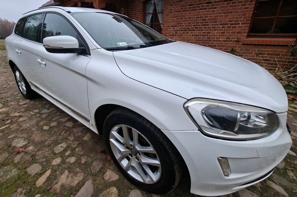 Volvo XC 60 Stan dobry diesel D3 summum