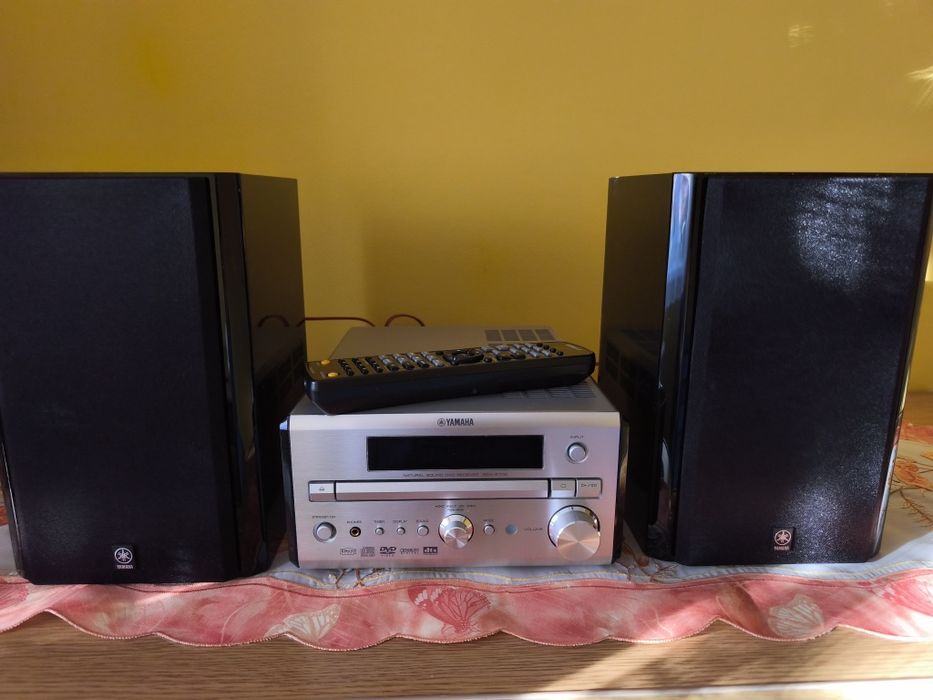 Yamaha RDX-E700 zestaw głośniki pilot