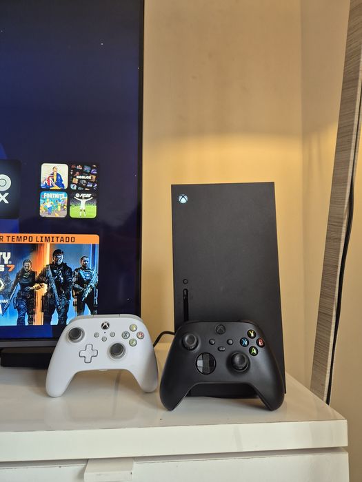 Xbox Series X 1 TB - 2 Comandos