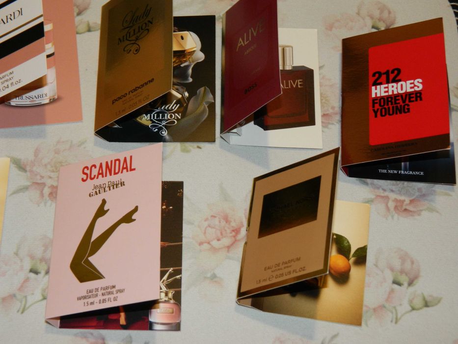 Лот набір мініатюр люксових ароматів жіночих