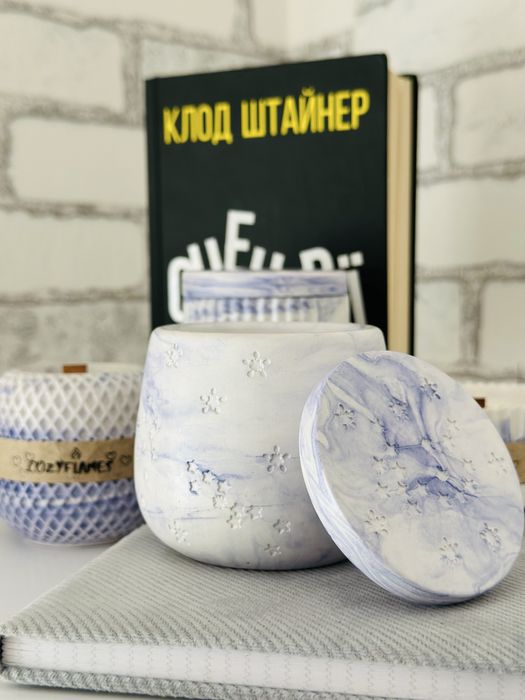 Свічка ручної роботи в гіпсовому кашпо | Соєва ароматна свічка