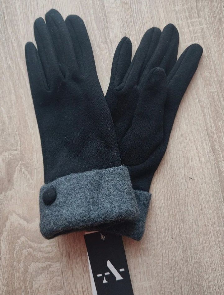 Rękawiczki damskie eleganckie bawełniane z futerkiem w środku 
Nowe.