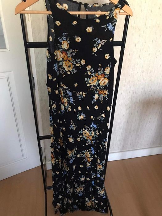 Vestido flores midi Stradivarius