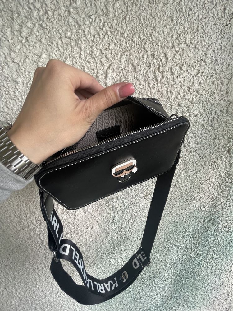 Сумка crossbody Karl Lagerfeld