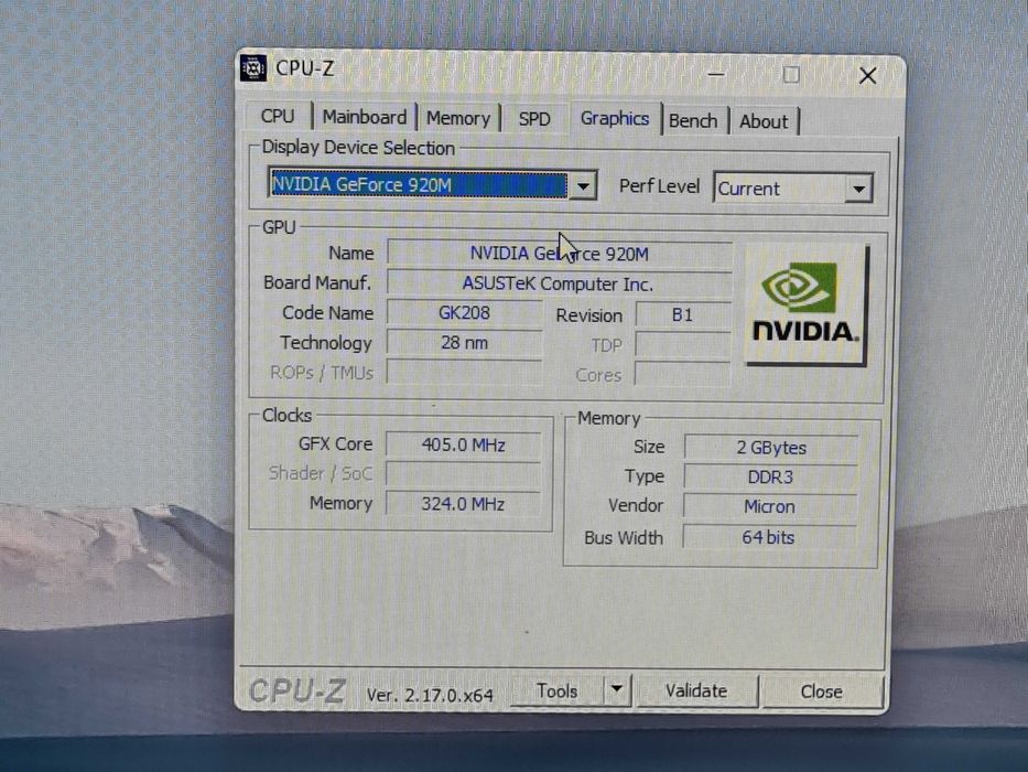 ASUS F555L 15,6 HD / i3-4005U / 8 GB / 512 GB / 920M