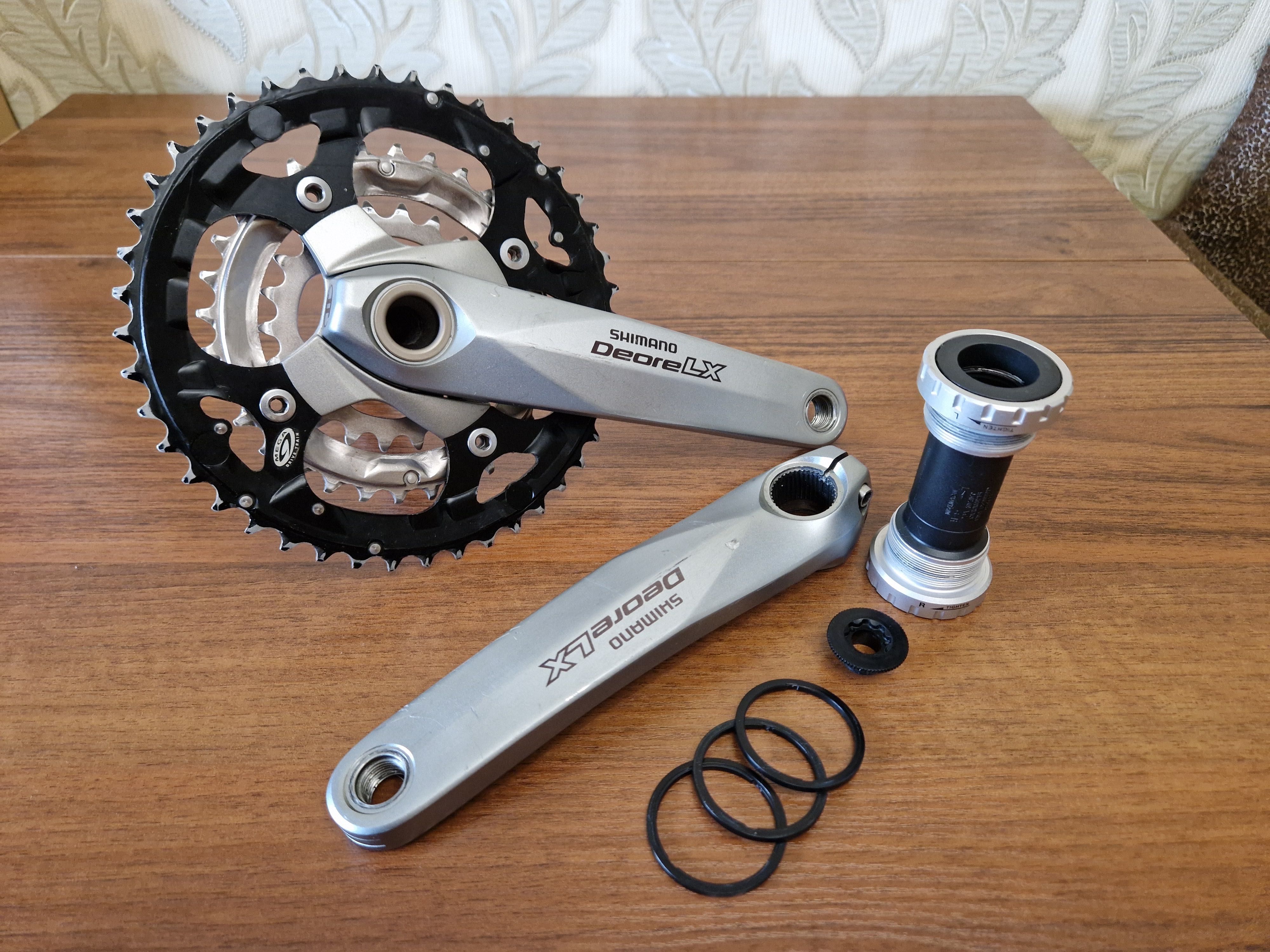 Шатуни Shimano Deore LX FC-M580 44/32/22T 175 mm каретка Hollowtech II