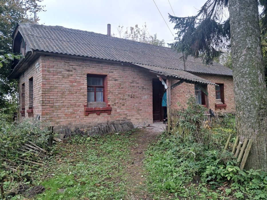 Терміново продається будинок у селі Россоша