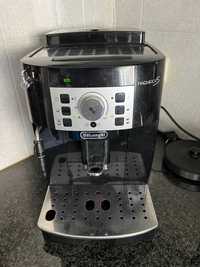 Maquina Delonghi Magnifica S ECAM 22.110.B