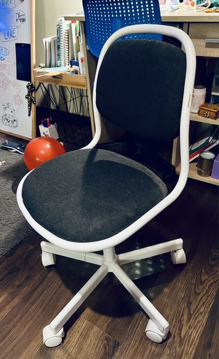 Krzesło dziecięce do biurka IKEA