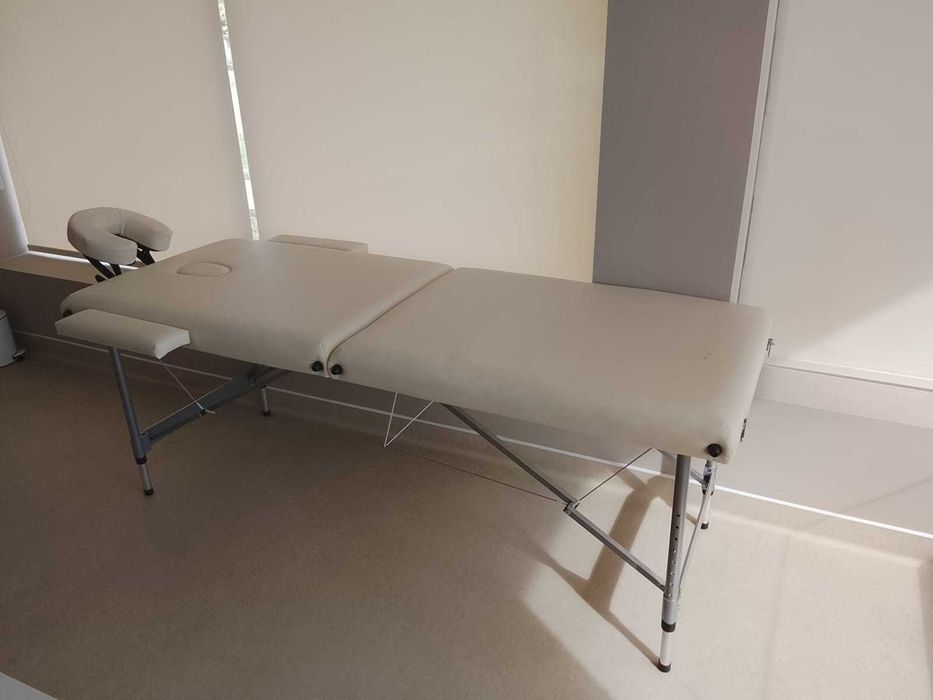 Marquesa para massagem ou estética - Nova