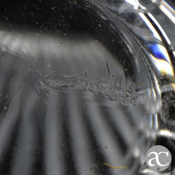 Jarra em Cristal lapidado, assinada