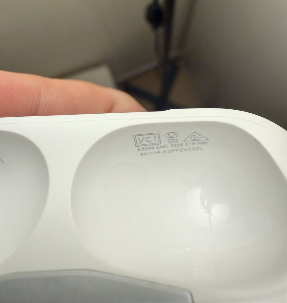 Airpods Pro 2 Geração c/cancelamento ruido, pouco uso
