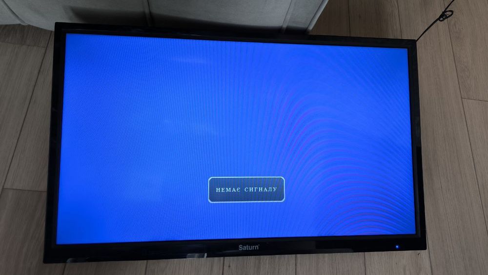 Продам телевізор Saturn 32 дюйми 720р