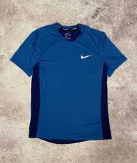 Футболка Nike спортивна Dri-FIT для бігу, спорту