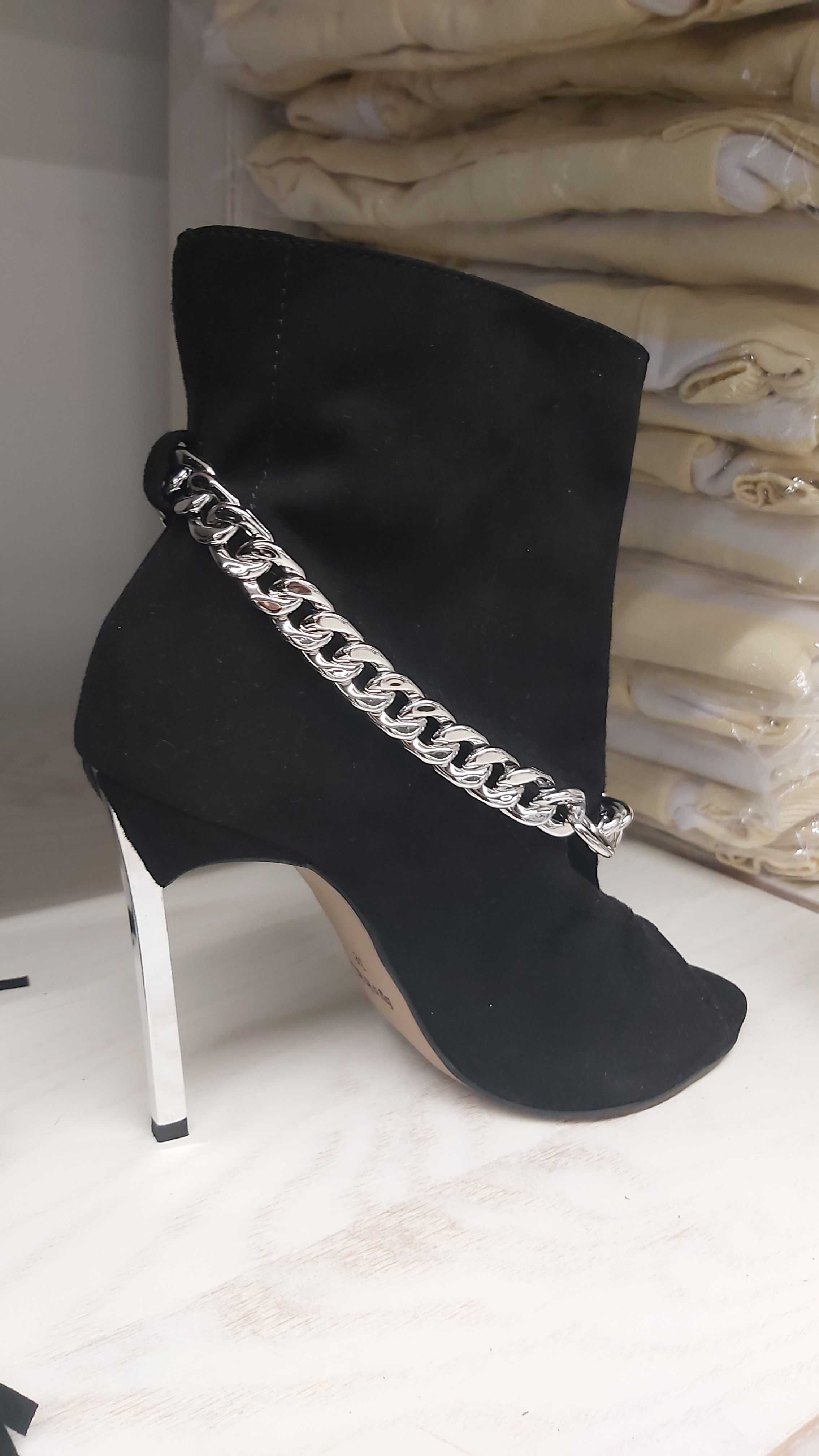ROZMIARY  Buty botki łańcuszek By o la la