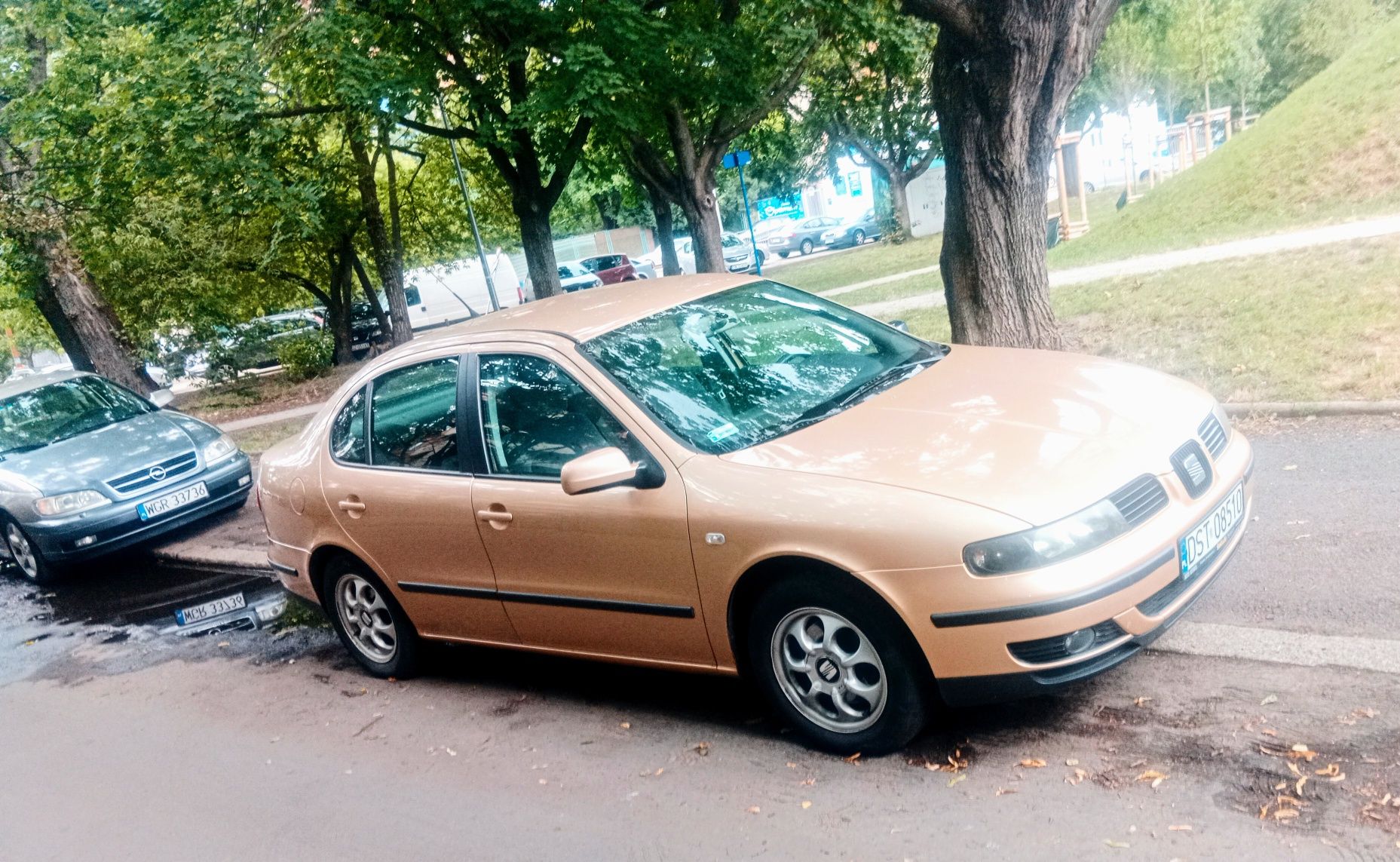 Sprzedam Seata Toledo 1.9tdi,hak,klima