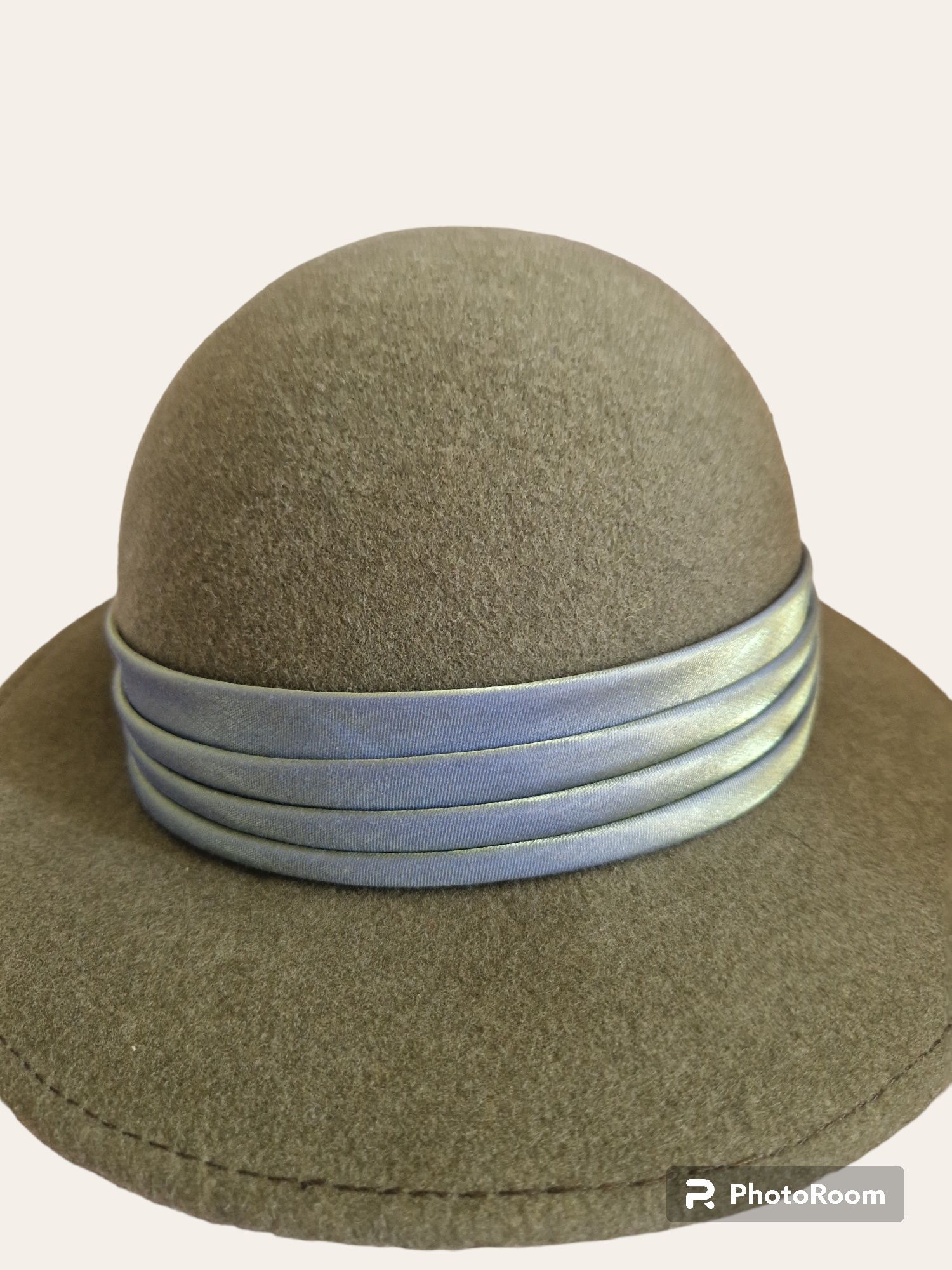 Wełniany oliwkowy jesienny kapelusz 55 cm