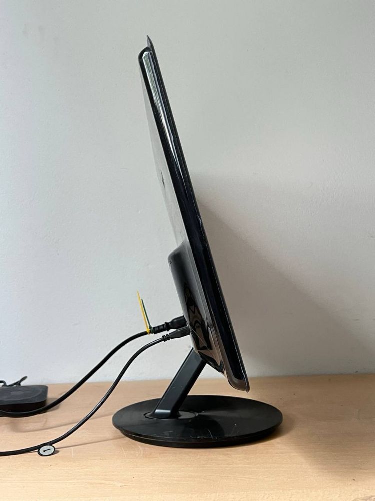 Монітор Philips 24” / Full HD / 60 Гц / HDMI x2