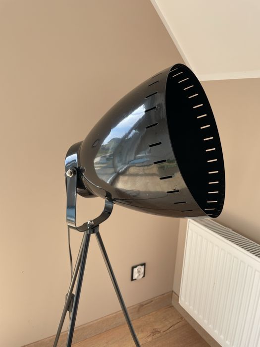 Lampa stojąca loft / industrialna na trójnogu