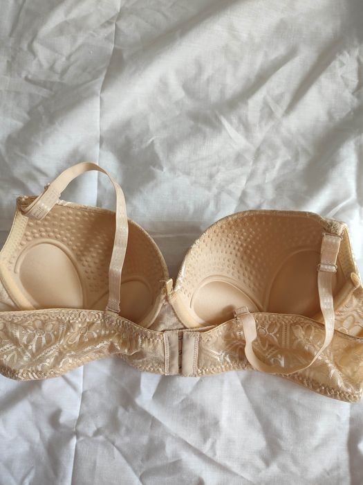 Бюст на паралоні